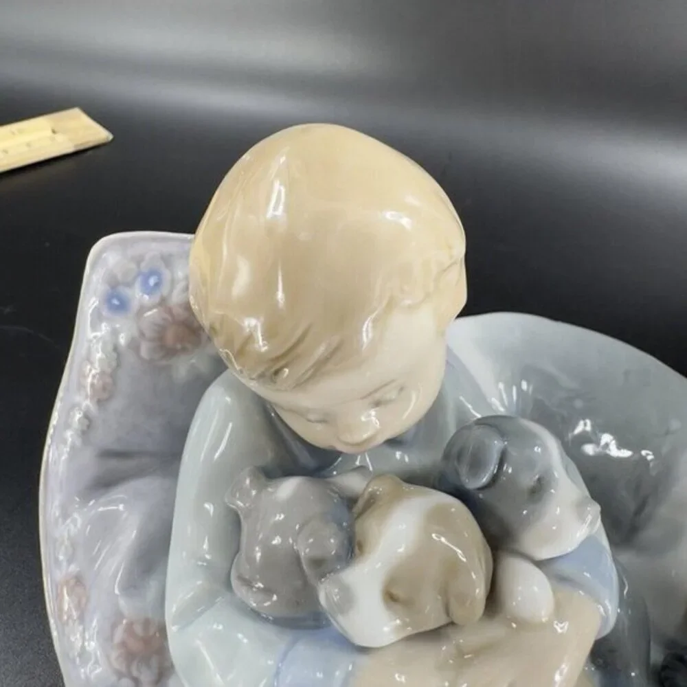Lladro Sweet Dreams Boy Sleeping with Puppies‎ Glossy Porcelain Figurine Vintage